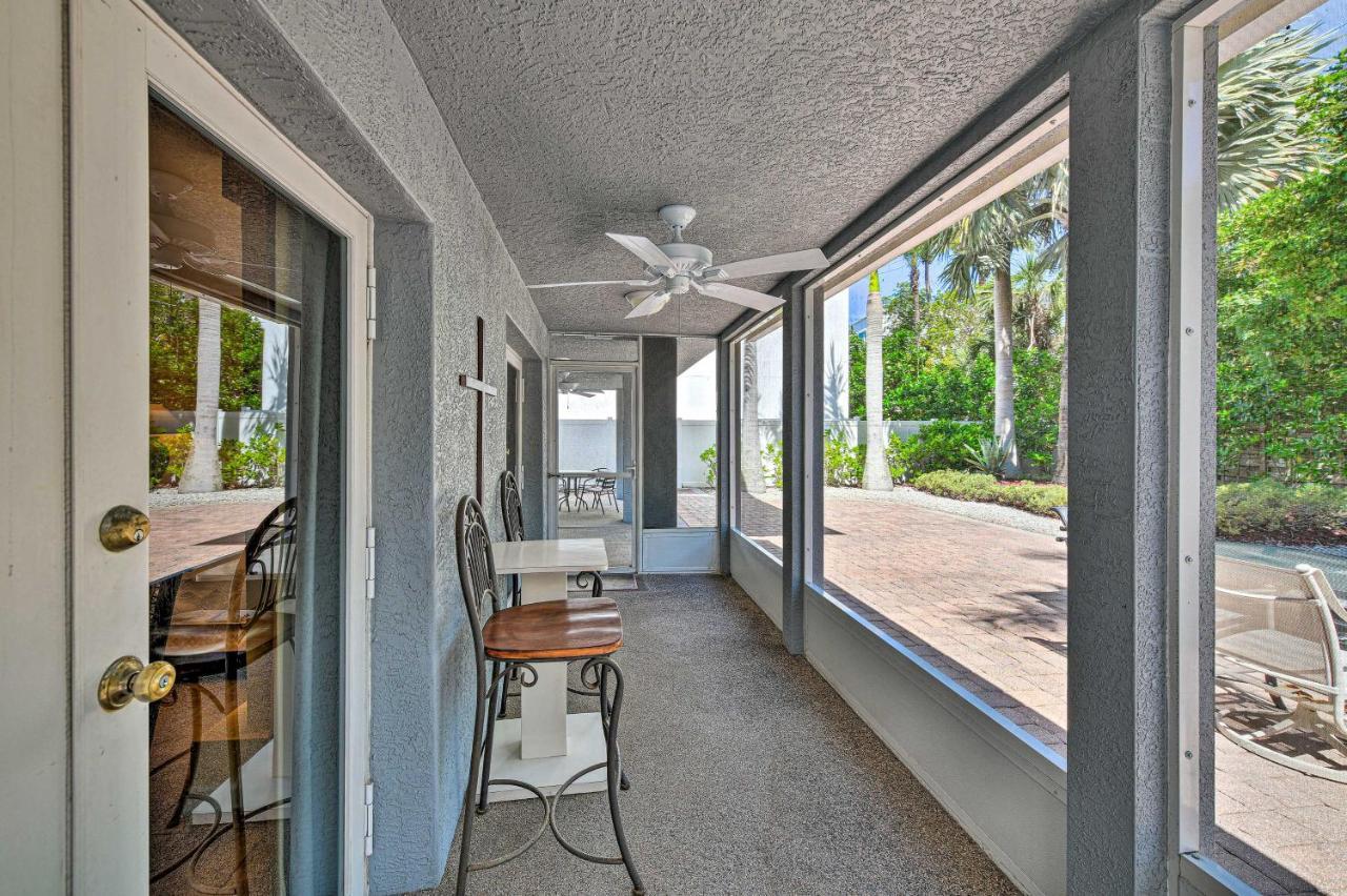 Lido Key Hideout With Patio And Yard And Walk To Beach! Sarasota Ngoại thất bức ảnh