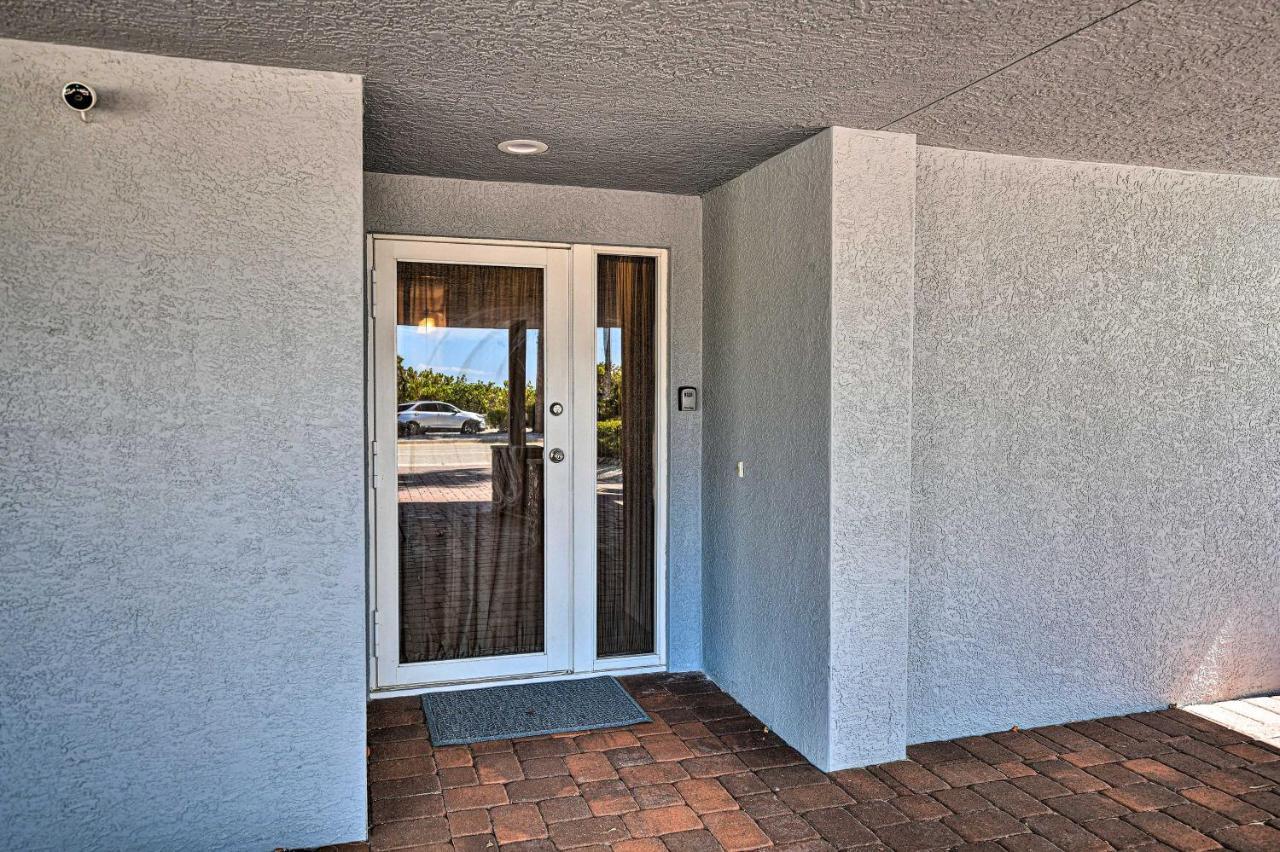 Lido Key Hideout With Patio And Yard And Walk To Beach! Sarasota Ngoại thất bức ảnh