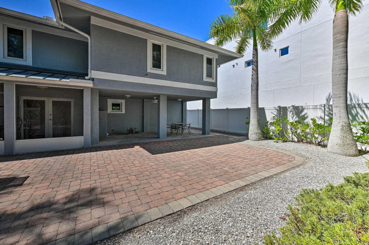 Lido Key Hideout With Patio And Yard And Walk To Beach! Sarasota Ngoại thất bức ảnh